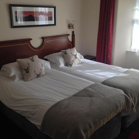 Highlander Inn Craigellachie Bagian luar foto