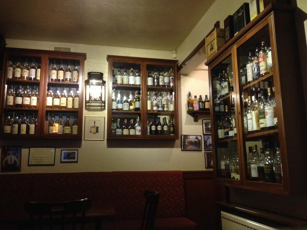 Highlander Inn Craigellachie Bagian luar foto