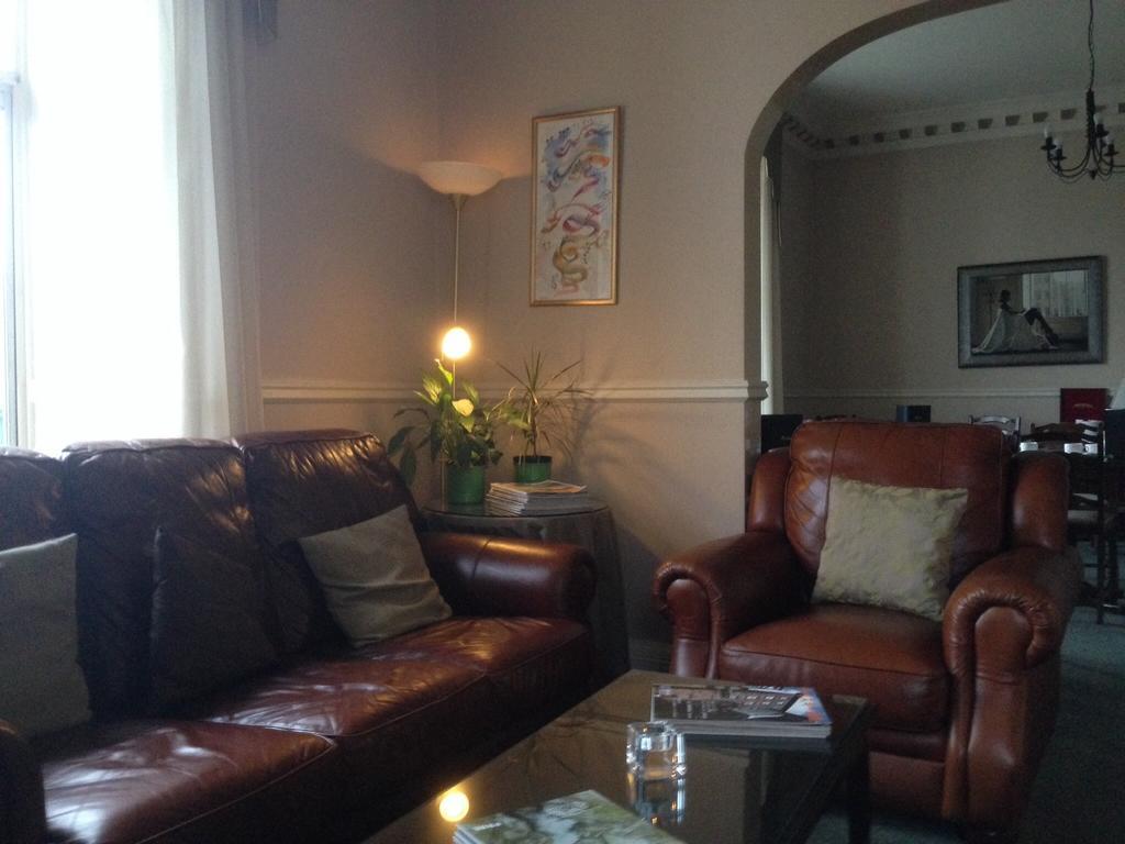 Highlander Inn Craigellachie Bagian luar foto