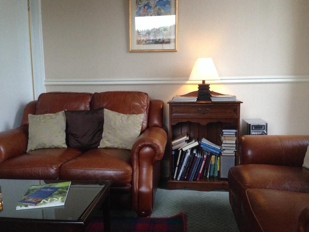 Highlander Inn Craigellachie Bagian luar foto